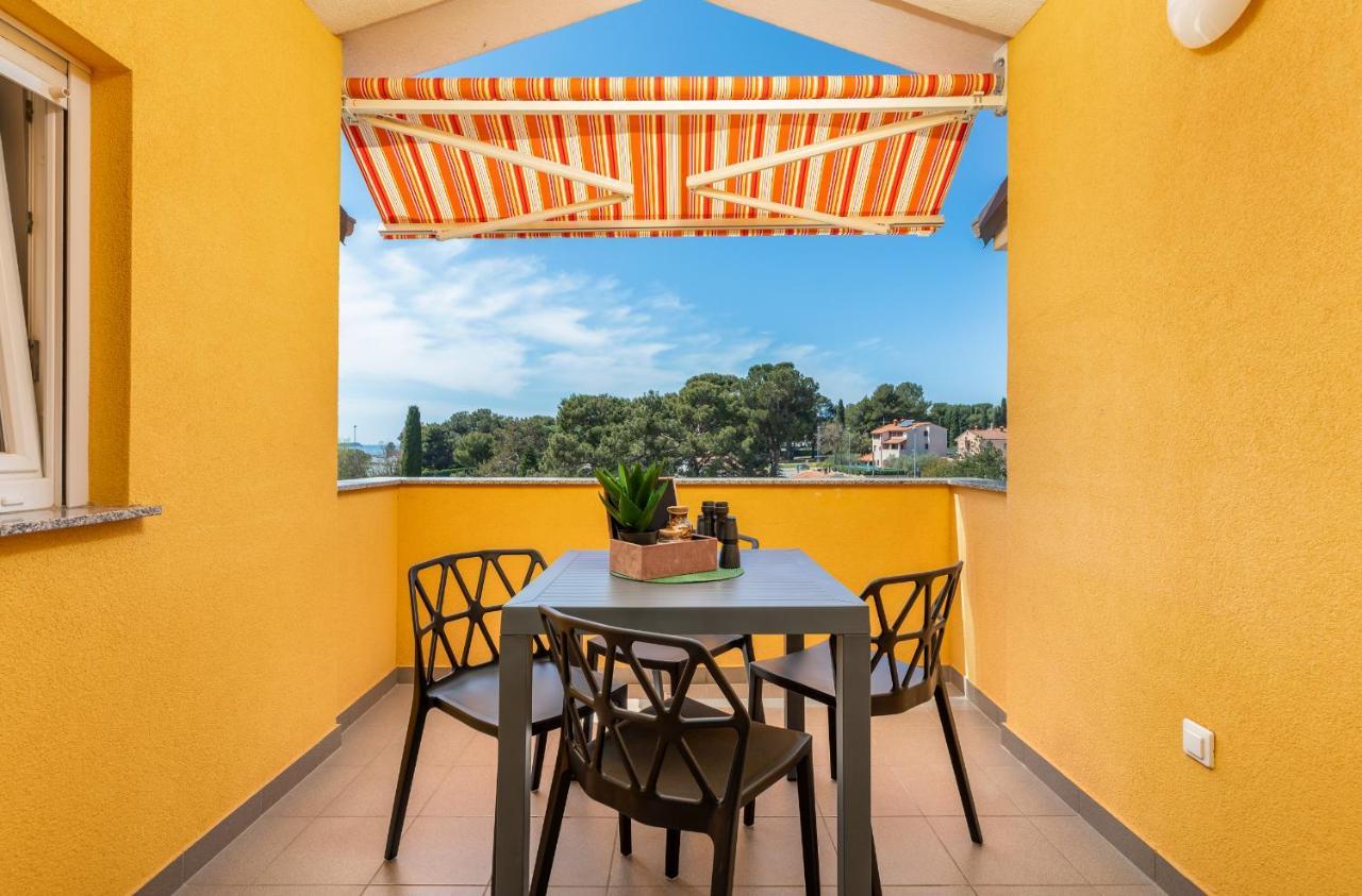Apartment Vito With Sea View Fazana Exterior photo